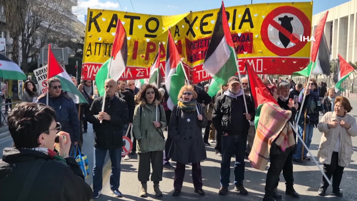 YUNANİSTAN’DA ABD VE İSRAİL’İN İRAN’A YÖNELİK SALDIRILARI PROTESTO EDİLDİ 