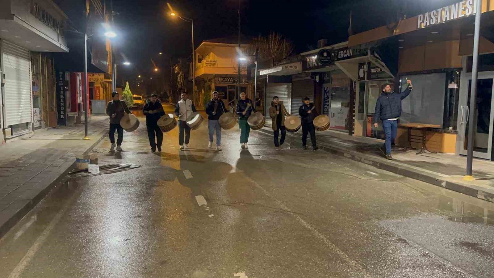 ATADAN MİRAS GELENEĞİ HER RAMAZAN YAŞATIYORLAR 