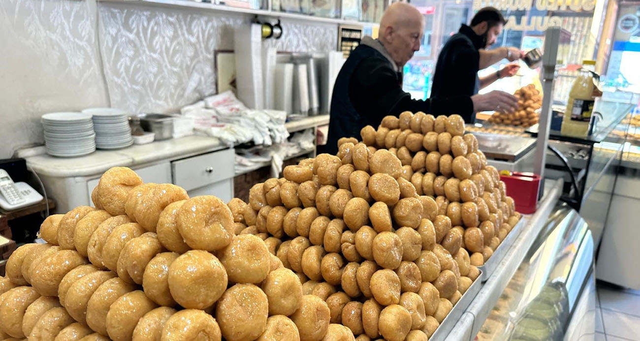 &QUOT;MERAKLI BAKLAVACI&QUOT;NIN 66 YILLIK SIRRI: RAMAZAN HELVASI 