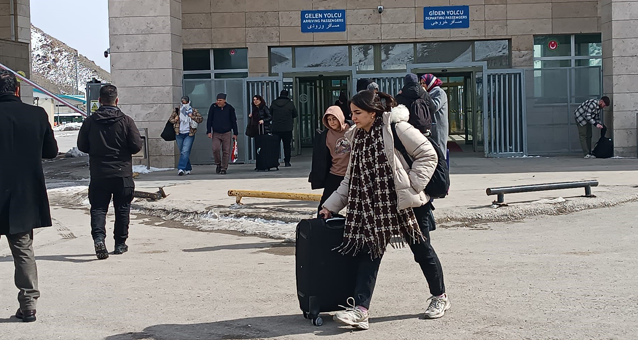 SAVAŞ SONRASI İRANLILAR ÜLKELERİNE DÖNÜYOR 