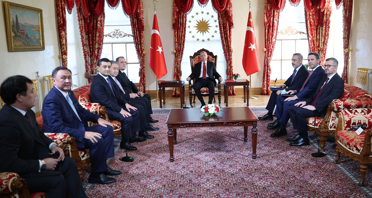 CUMHURBAŞKANI ERDOĞAN, TÜRK DEVLETLERİ TEŞKİLATI HEYETİNİ KABUL ETTİ 