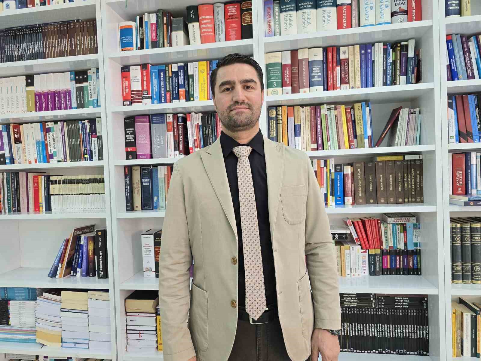 DOÇ. DR. MUSTAFA ÖZALP: &QUOT;ABD, ORTA DOĞU BATAKLIĞINDA DUVARA TOSLADI&QUOT; 