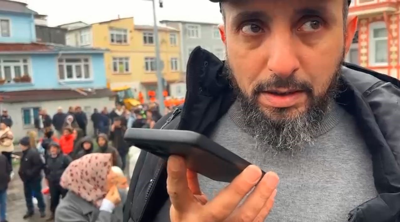 FATİH’TE ENKAZ ALTINDAKİ YAKINIYLA TELEFONDA GÖRÜŞTÜ