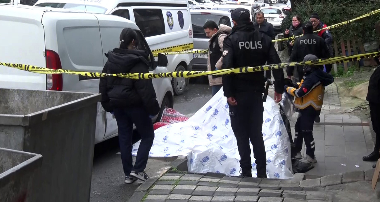 EYÜPSULTAN’DA CAMDAN DÜŞEN YAŞLI KADIN HAYATINI KAYBETTİ 