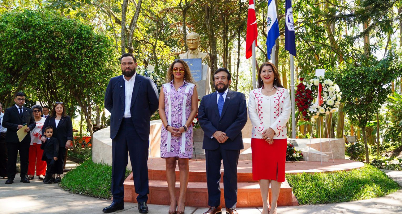 SAN SALVADOR’DAKİ TÜRKİYE PARKI KAPILARINI ZİYARETÇİLERE AÇTI