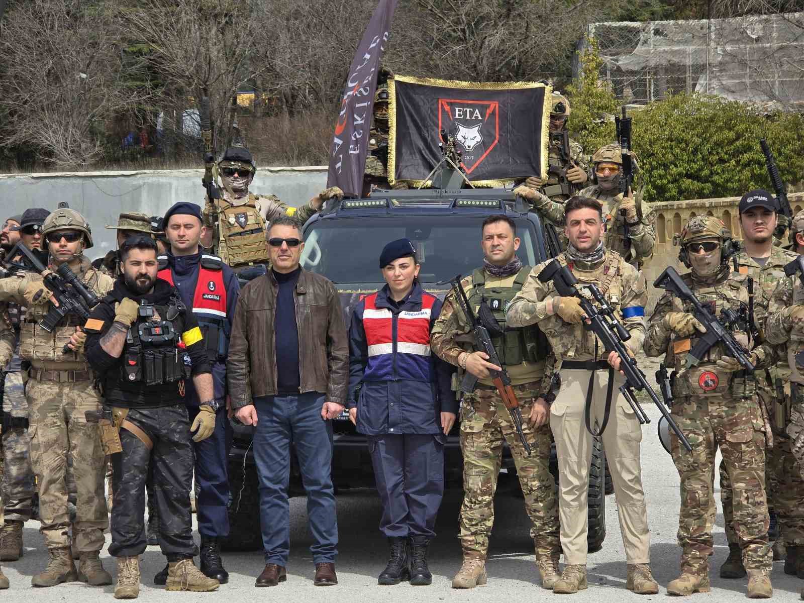 YOZGAT’TA 120’DEN FAZLA OYUNCUNUN KATILDIĞI AİRSOFT TAKIMLARI SAVAŞ SENARYOLU ETKİNLİKTE BULUŞTU