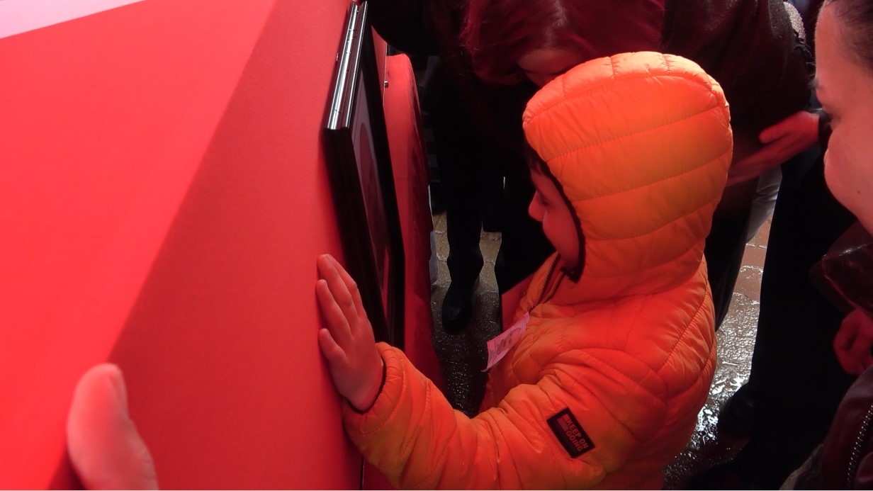 YÜREK YAKAN VEDA: ŞEHİT BABAYA SON DOKUNUŞ