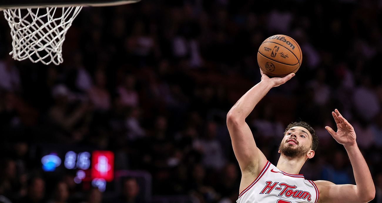 ALPEREN ŞENGÜN, HEM HOUSTON ROCKETS HEM DE NBA TARİHİNE GEÇTİ