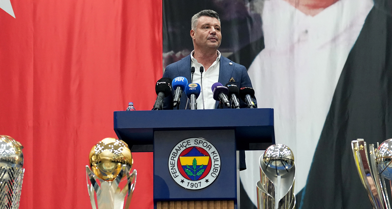 SADETTİN SARAN TRAFİK KAZASI GEÇİRDİ