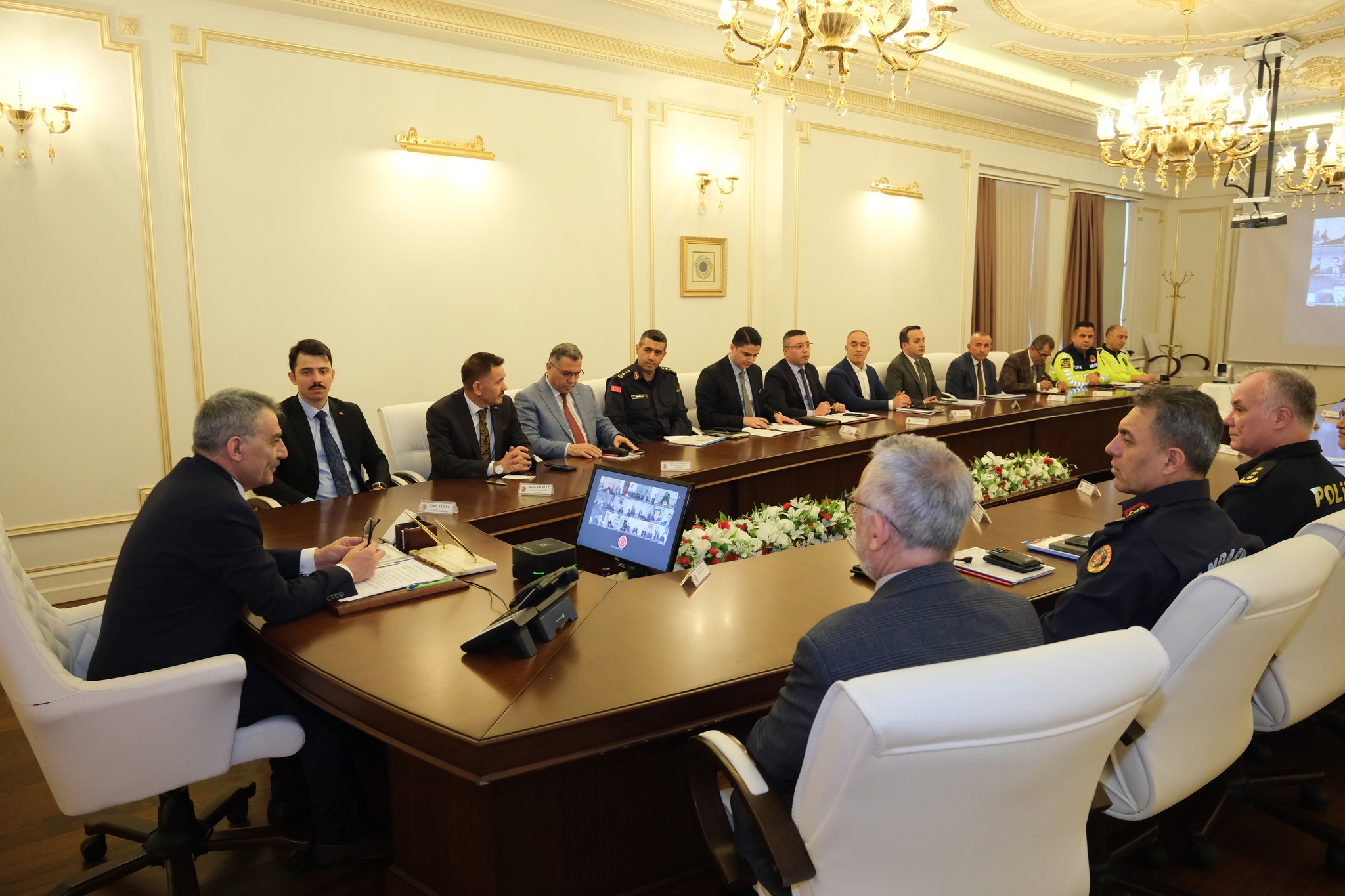 YOZGATTA BAYRAM ÖNLEMLERİ GÖZDEN GEÇİRİLDİ