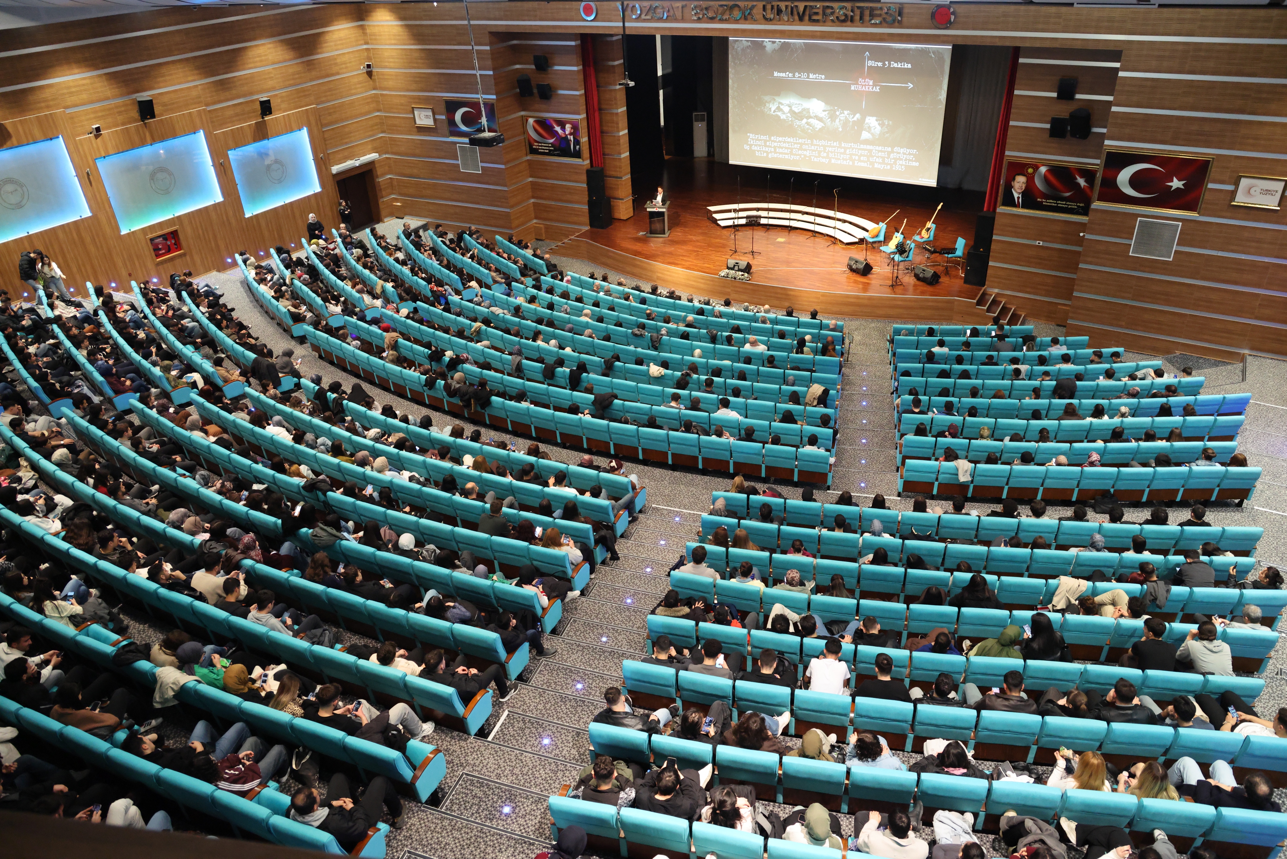 18 MART’I ANMA PROĞRAMI ÜNİVERSİTEDE 1 HAFTA SONRA GERÇEKLEŞTİRİLDİ