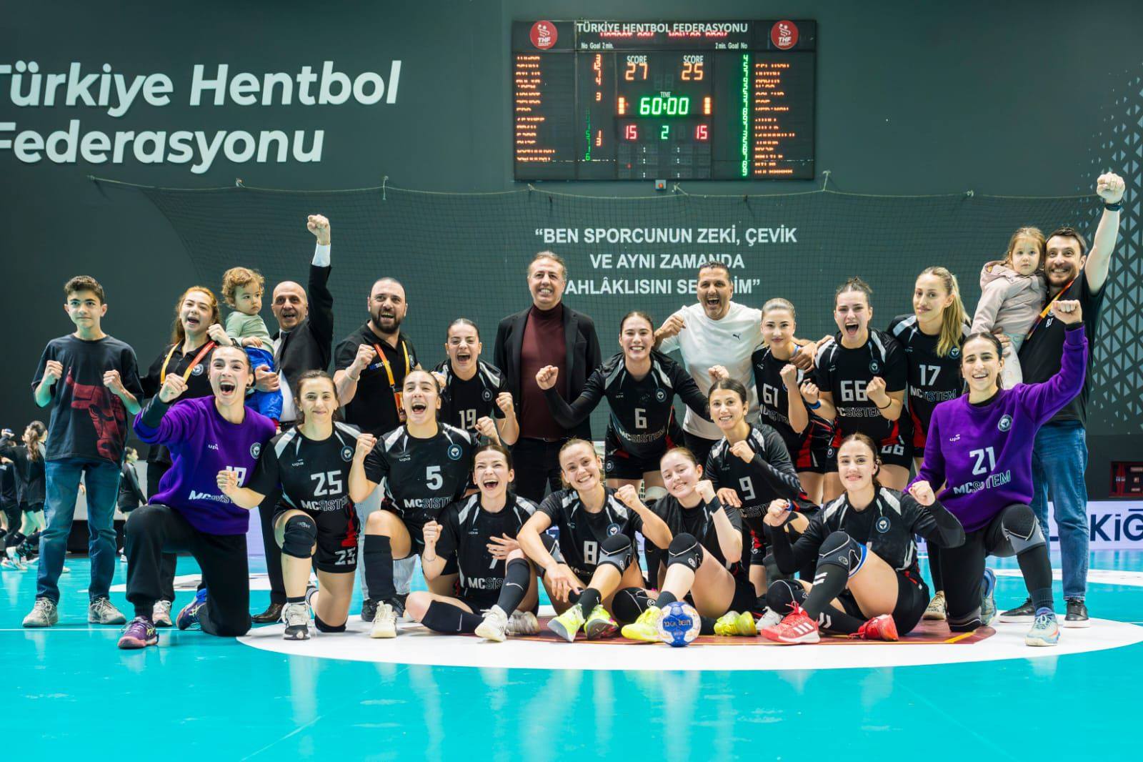 YOZGAT’LI KADIN HENTBOLCÜLERİMİZ ADIM ADIM SÜPER LİG YOLUNDA