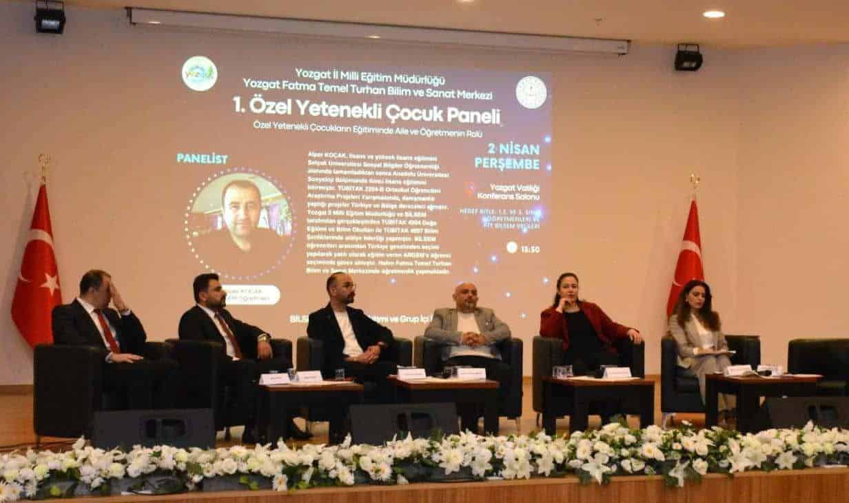 YBS MERKEZİNDE DÜZENLENEN 'YETENEKLİ ÇOCUK' PANELİ İLGİYLE İZLENDİ