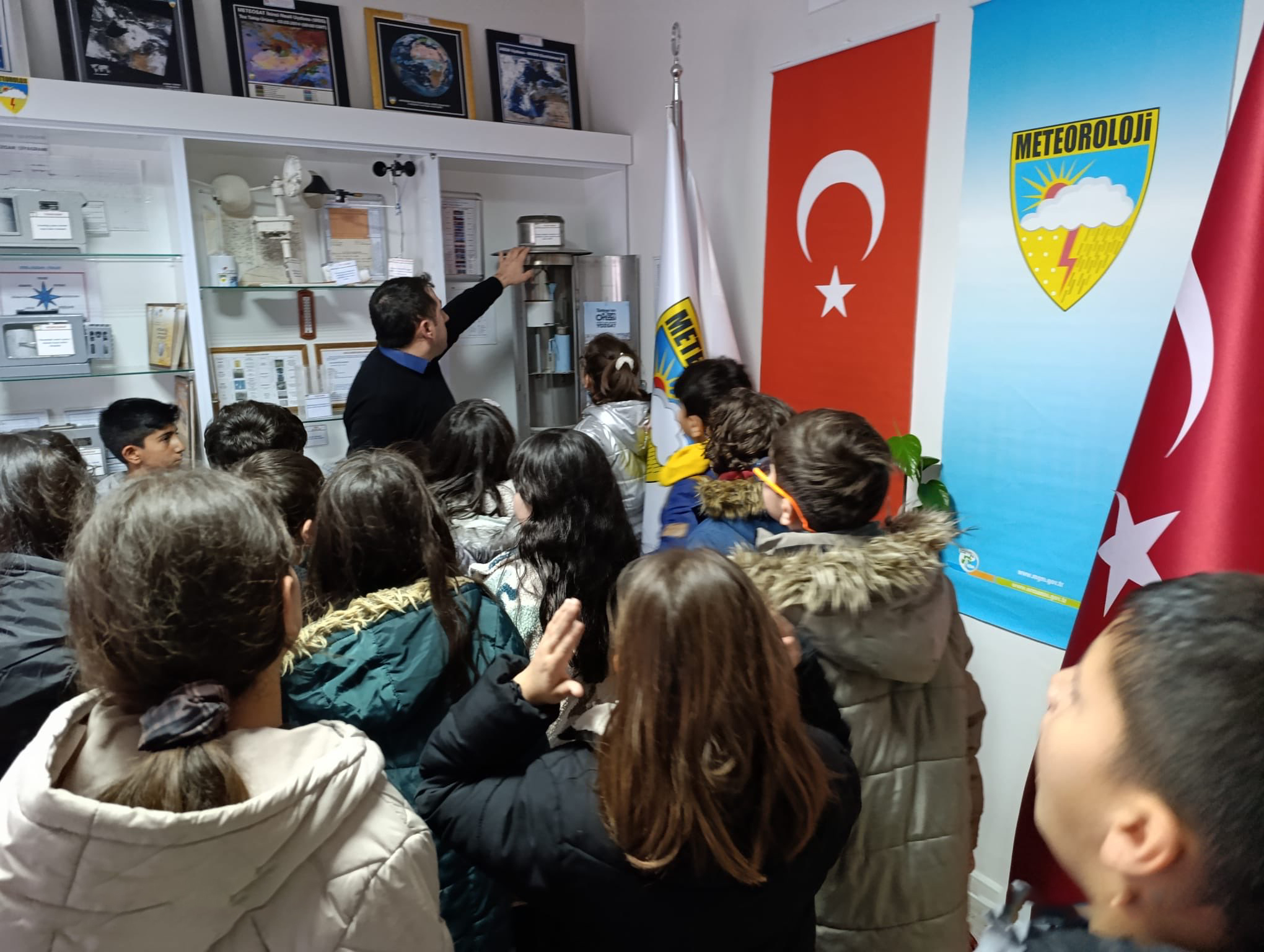 YOZGAT METEOROLOJİ MÜDÜRLÜĞÜNDEN ÖĞRENCİLERE METEOROLOJİ EĞİTİMİ