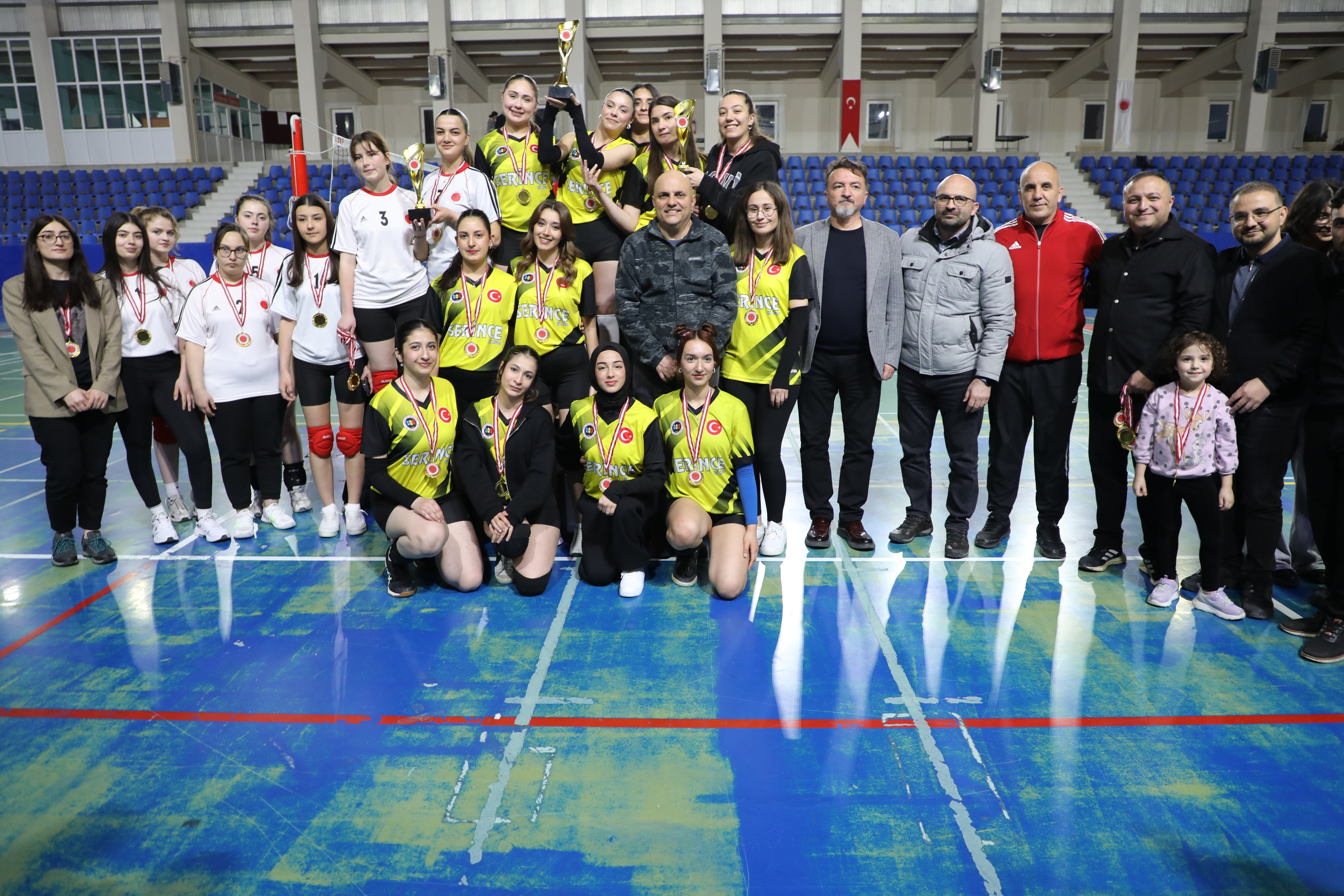 YOBÜ’DE FAKÜLTELER ARASI BAYANLAR VOLEYBOL LİGİ TAMAMLANDI