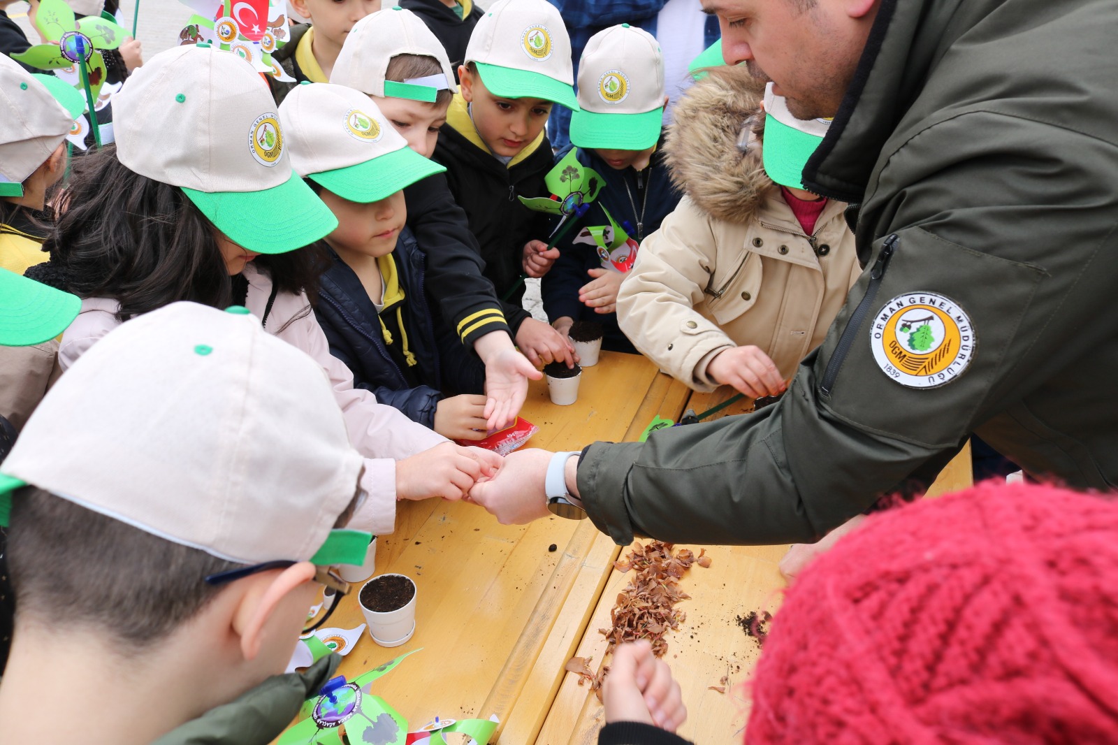 ORMAN İŞLETMESİNDEN YOZGAT’IN MİNİKLERİNE UYGULAMALI DOĞA EĞİTİMİ