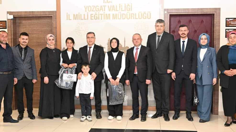 TÜBİTAK BÖLGE FİNALLERİNE DAMGA VURAN ÖĞRENCİLER ÖDÜLLENDİRİLDİ