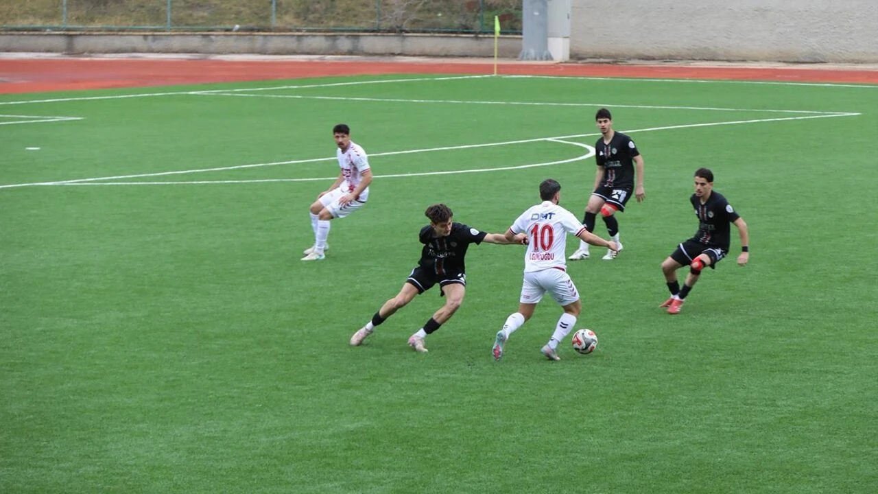 YOZGAT BOZOKSPOR, TOKAT BELEDİYESPOR'A PUAN VERMEDİ: 2-0