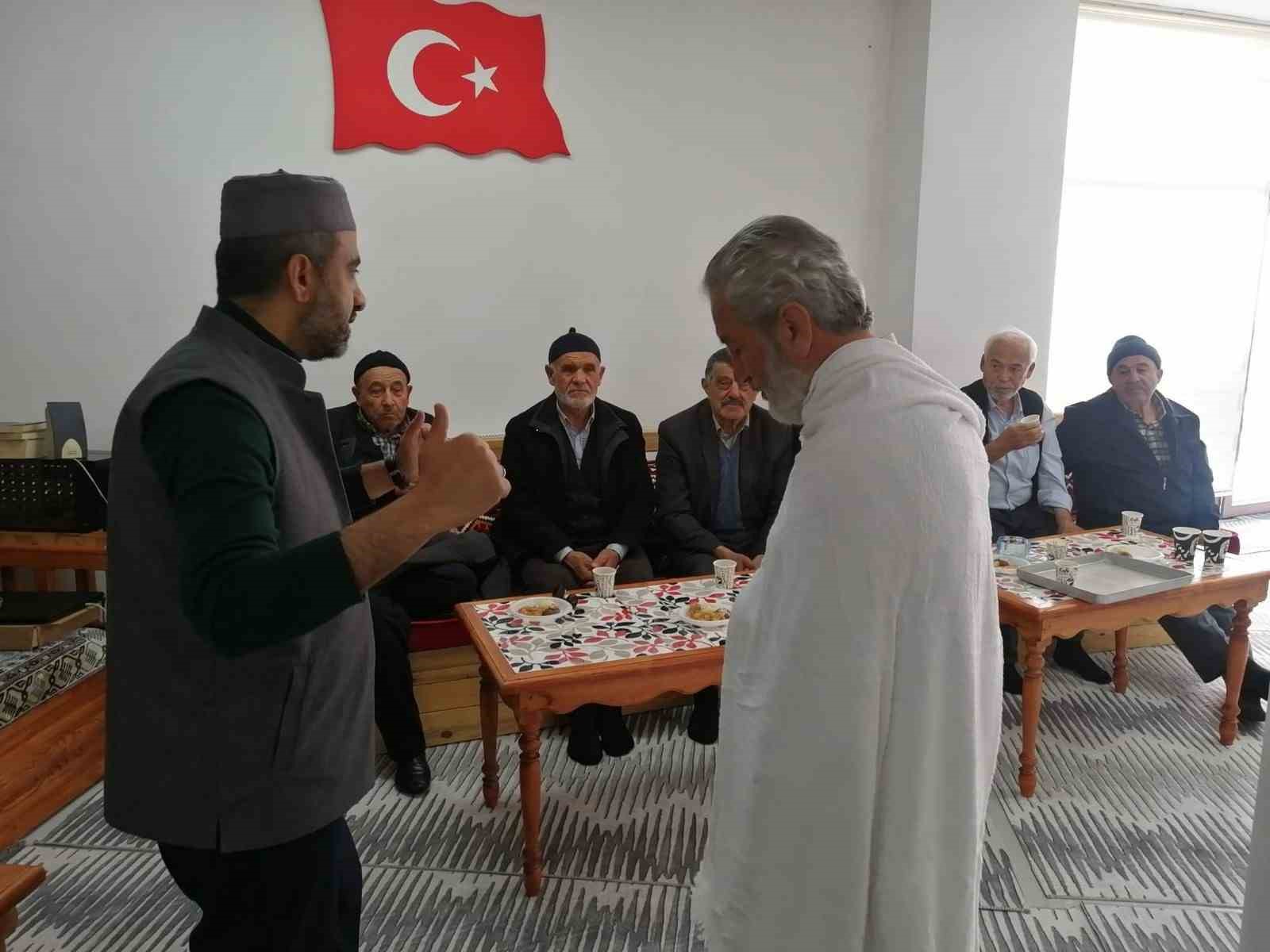 MÜBAREK YOLCULUĞA MANEVİ HAZIRLIK 