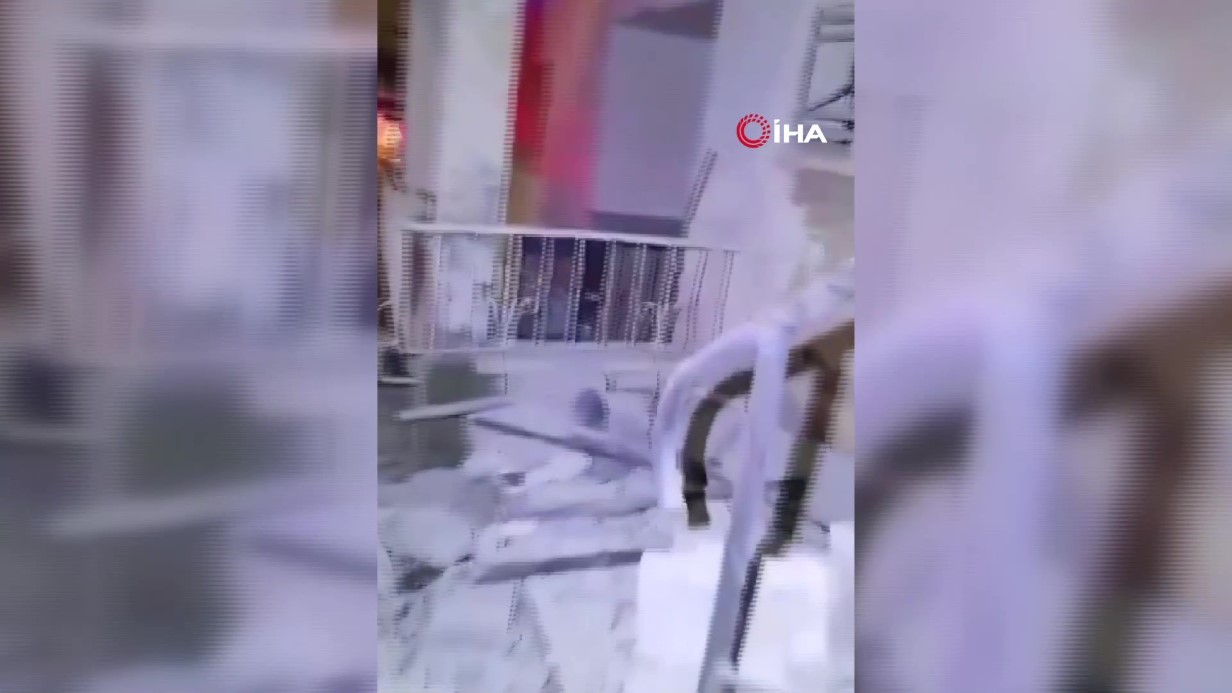 İRAN’IN İSRAİL’E GERÇEKLEŞTİRDİĞİ SON FÜZE SALDIRILARI, BİR BİNADA KISMİ YIKIMA YOL AÇTI