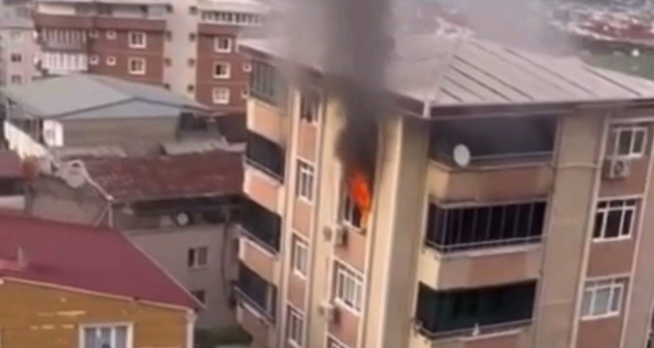 BURSA’DA APARTMAN DAİRESİNDE ÇIKAN YANGIN, MAHALLEYİ AYAĞA KALDIRDI