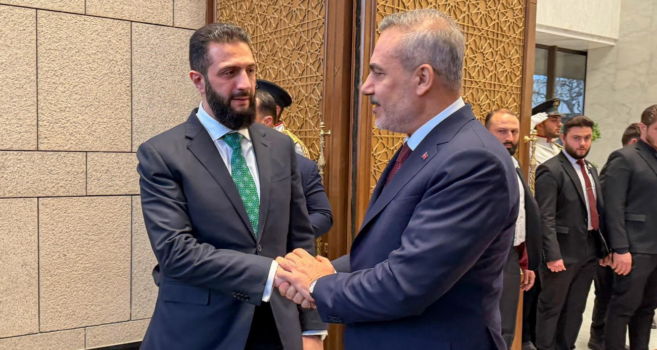 DIŞİŞLERİ BAKANI FİDAN, SURİYE DEVLET BAŞKANI EŞ-ŞARA İLE BİR ARAYA GELDİ