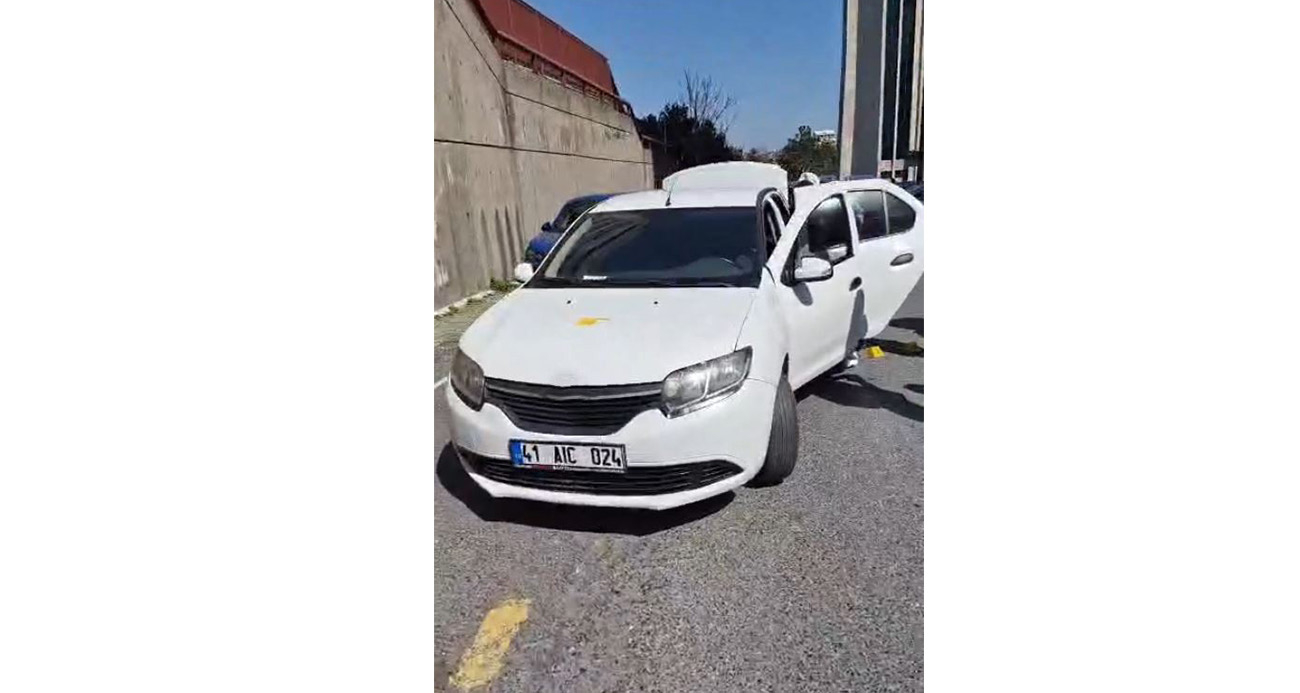 TERÖRİSTLERİN KİRALADIĞI OTOMOBİL POLİS EKİPLERİ TARAFINDAN İNCELENİYOR