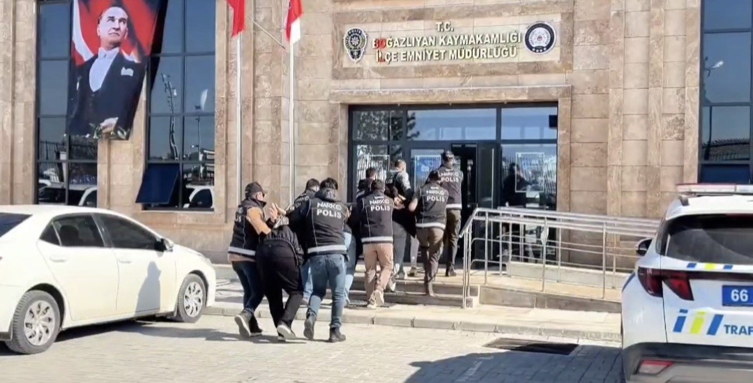 YOZGAT’TA UYUŞTURUCU OPERASYONU: 3 GÖZALTI 