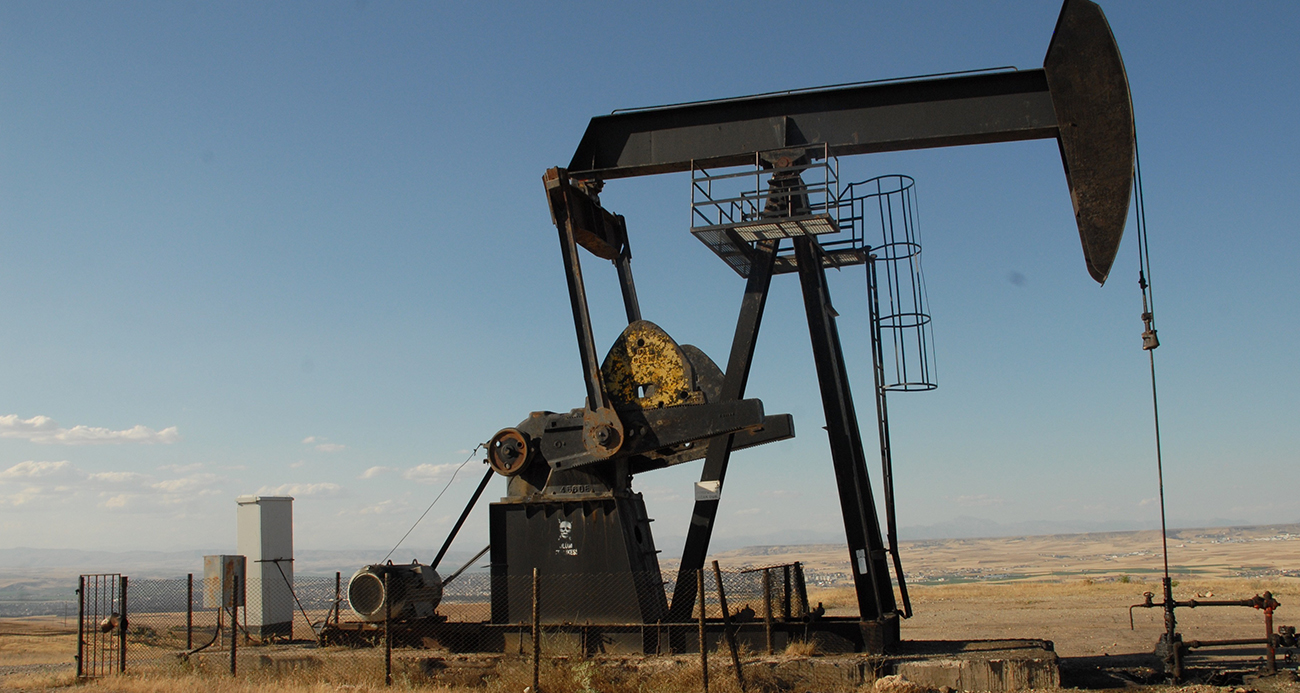 BRENT PETROL 100 DOLARIN ALTINA GERİLEDİ