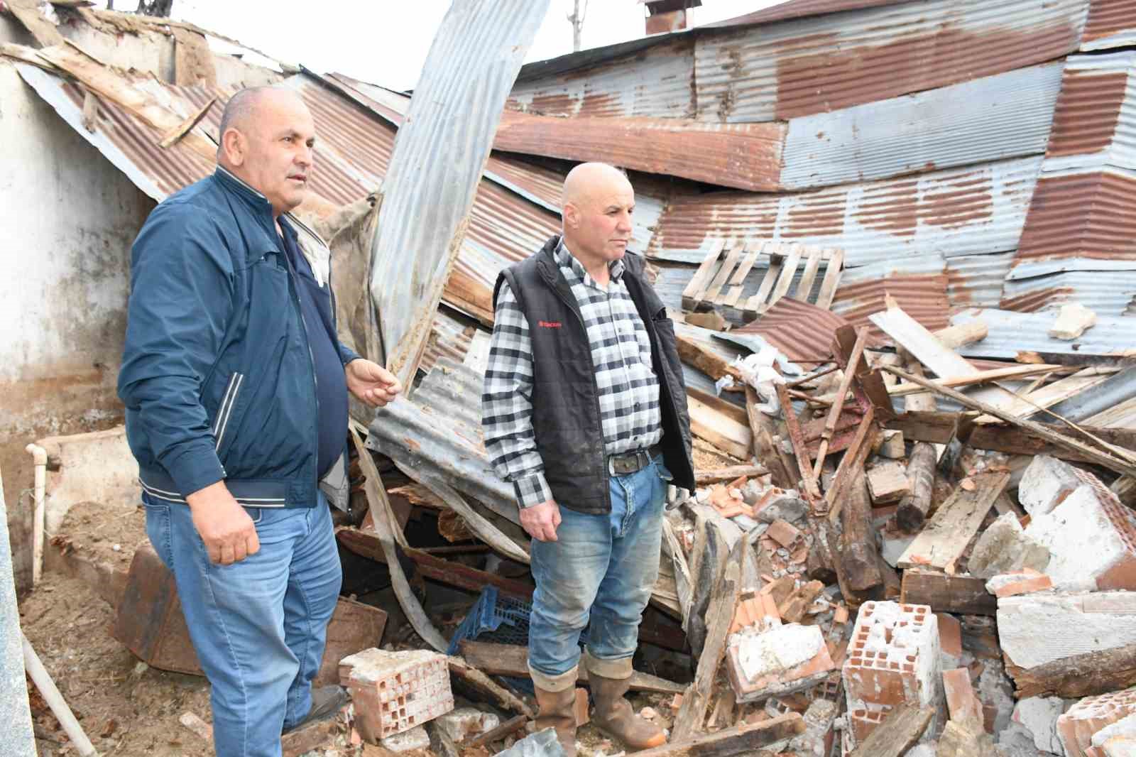 YOZGAT’TA AHIR ÇÖKTÜ, HAYVANLAR AFAD’IN YARDIMIYLA KURTARILDI