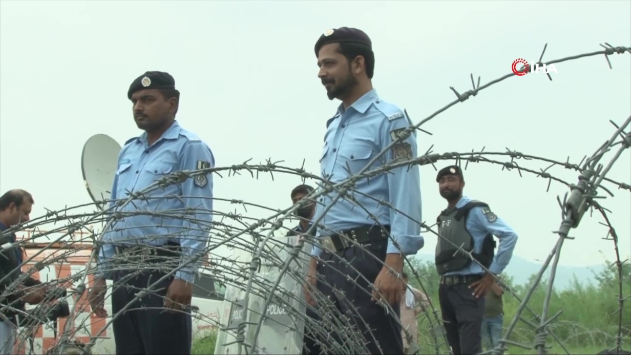 İSLAMABAD’DA ABD-İRAN GÖRÜŞMELERİ ÖNCESİNDE GÜVENLİK ÖNLEMLERİ ARTIRILDI 