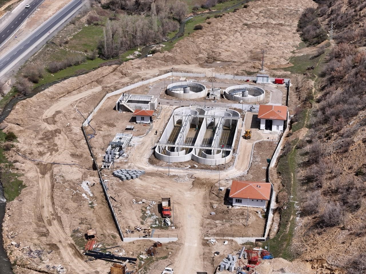 AKDAĞMADENİ BELEDİYESİ ÇEVRECİ YATIRIMLARLA GELECEĞE TEMİZ ÇEVRE BIRAKACAK