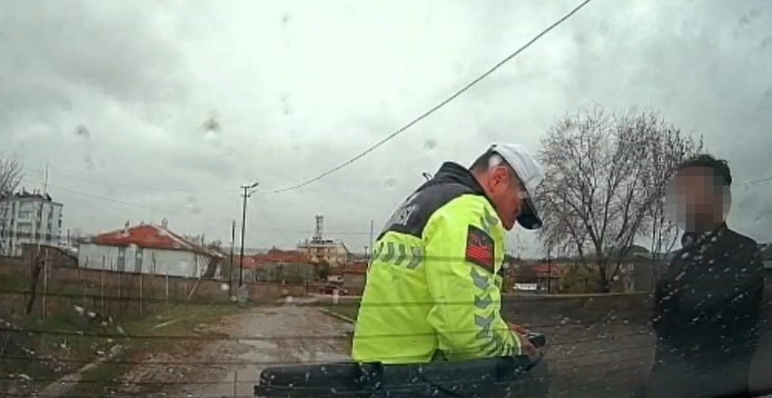 YOZGAT’TA KURALLARA UYMAYAN SÜRÜCÜLERE CEZA YAĞDI 