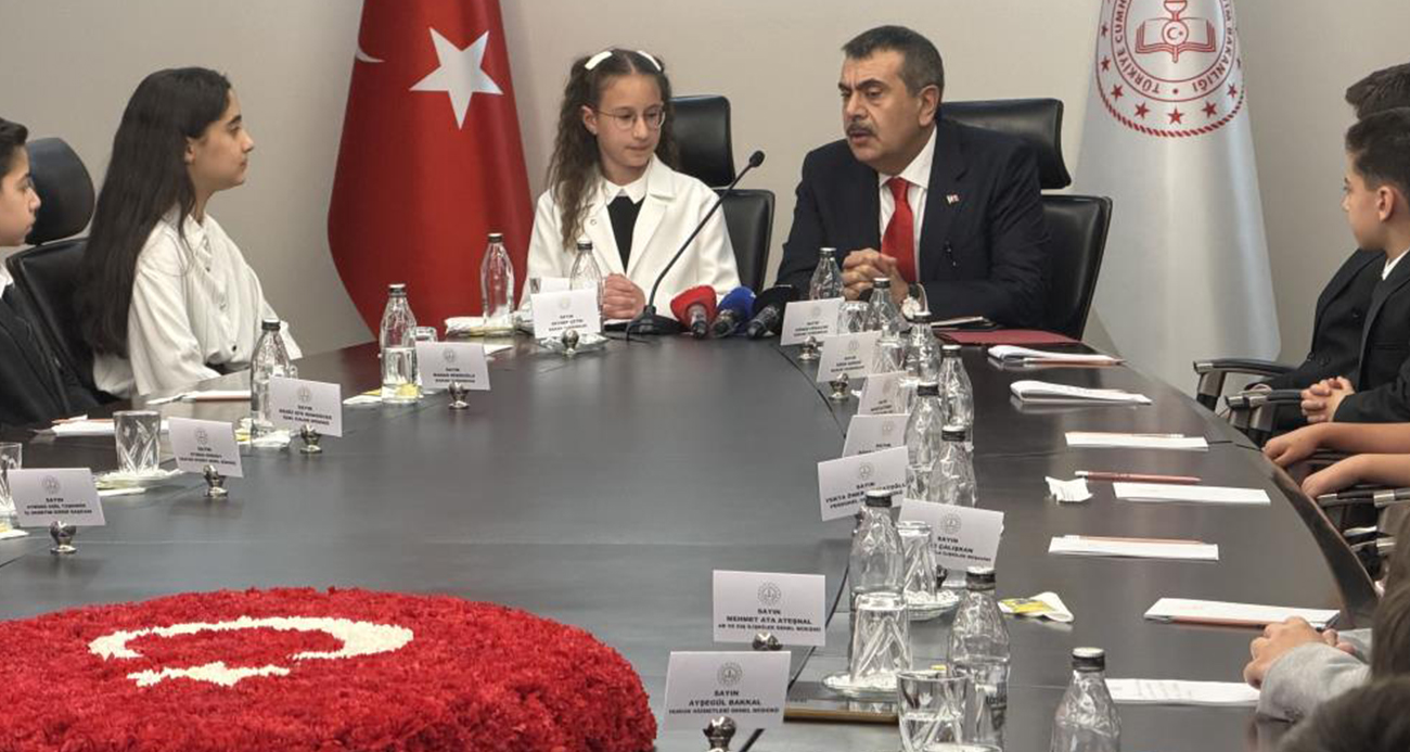 MİLLİ EĞİTİM BAKANLIĞI’NDA 23 NİSAN’DA ANLAMLI DEVİR TESLİM 