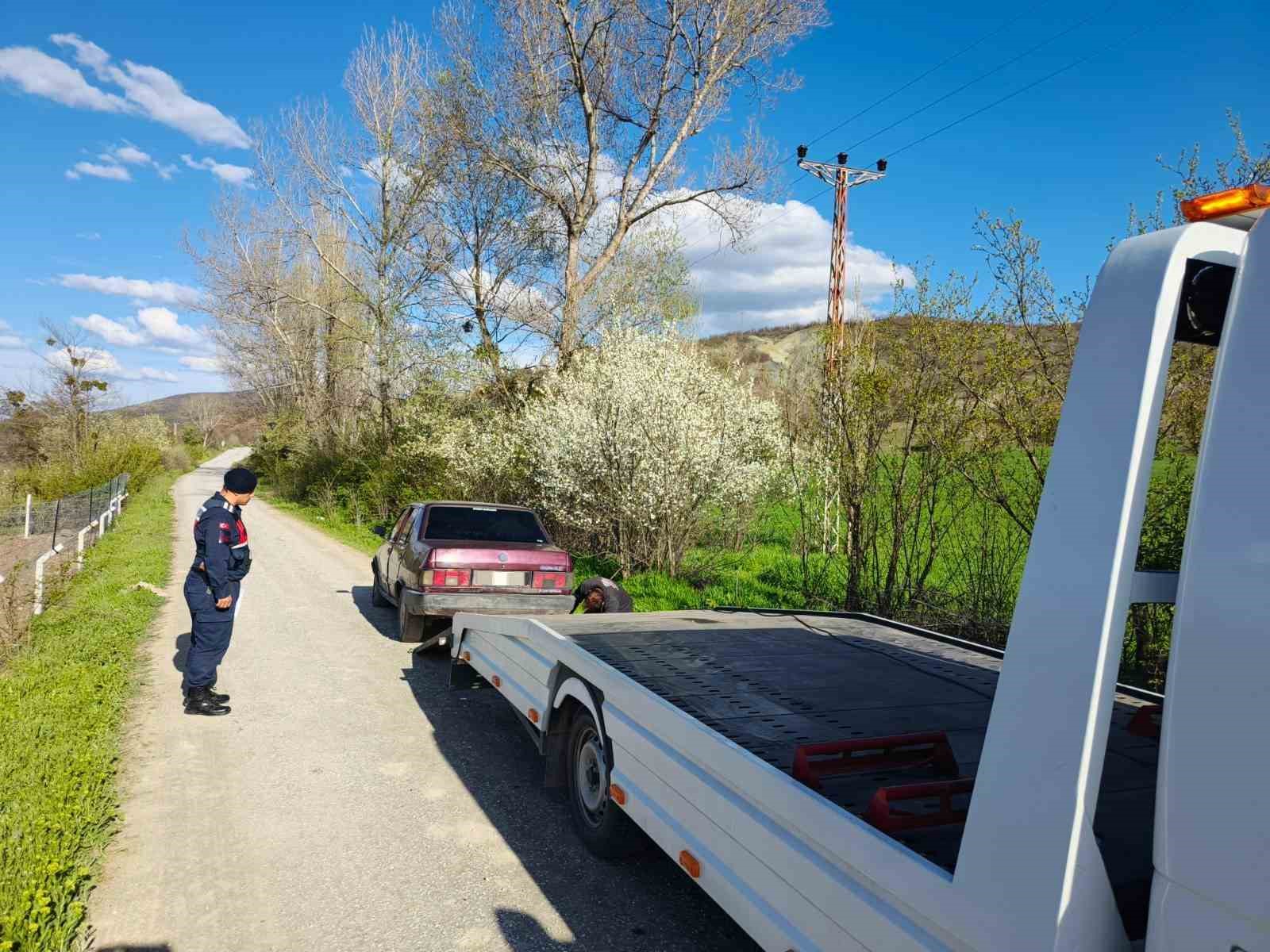 ‘DUR’ İHTARINA UYMAYAN SÜRÜCÜLERE TOPLAM 582 BİN 431 LİRA CEZA KESİLDİ 