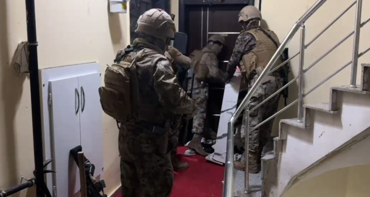 TEFECİLERE ŞAFAK OPERASYONU: EVDEN SERVET ÇIKTI 