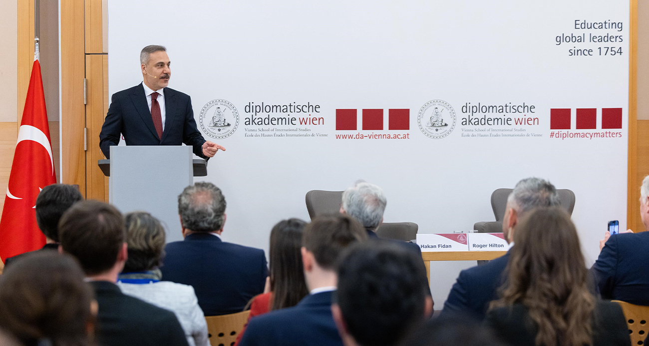 BAKAN FİDAN, VİYANA DİPLOMASİ AKADEMİSİ’NDE DÜZENLENEN KONFERANSA KATILDI 
