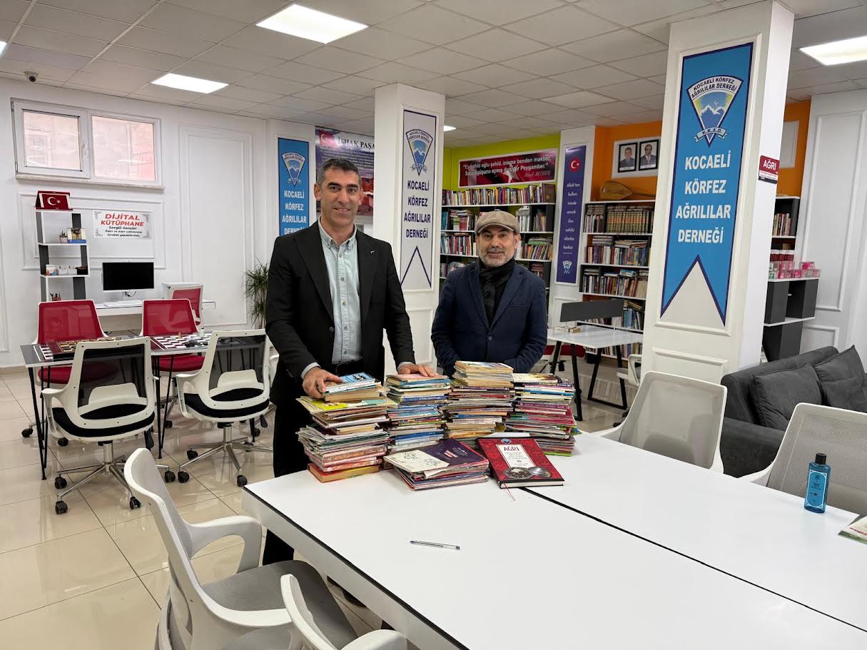 HEMŞEHRİMİZ ERANILDAN DİYADİN KÖY OKULLARINA KİTAP BAĞIŞI