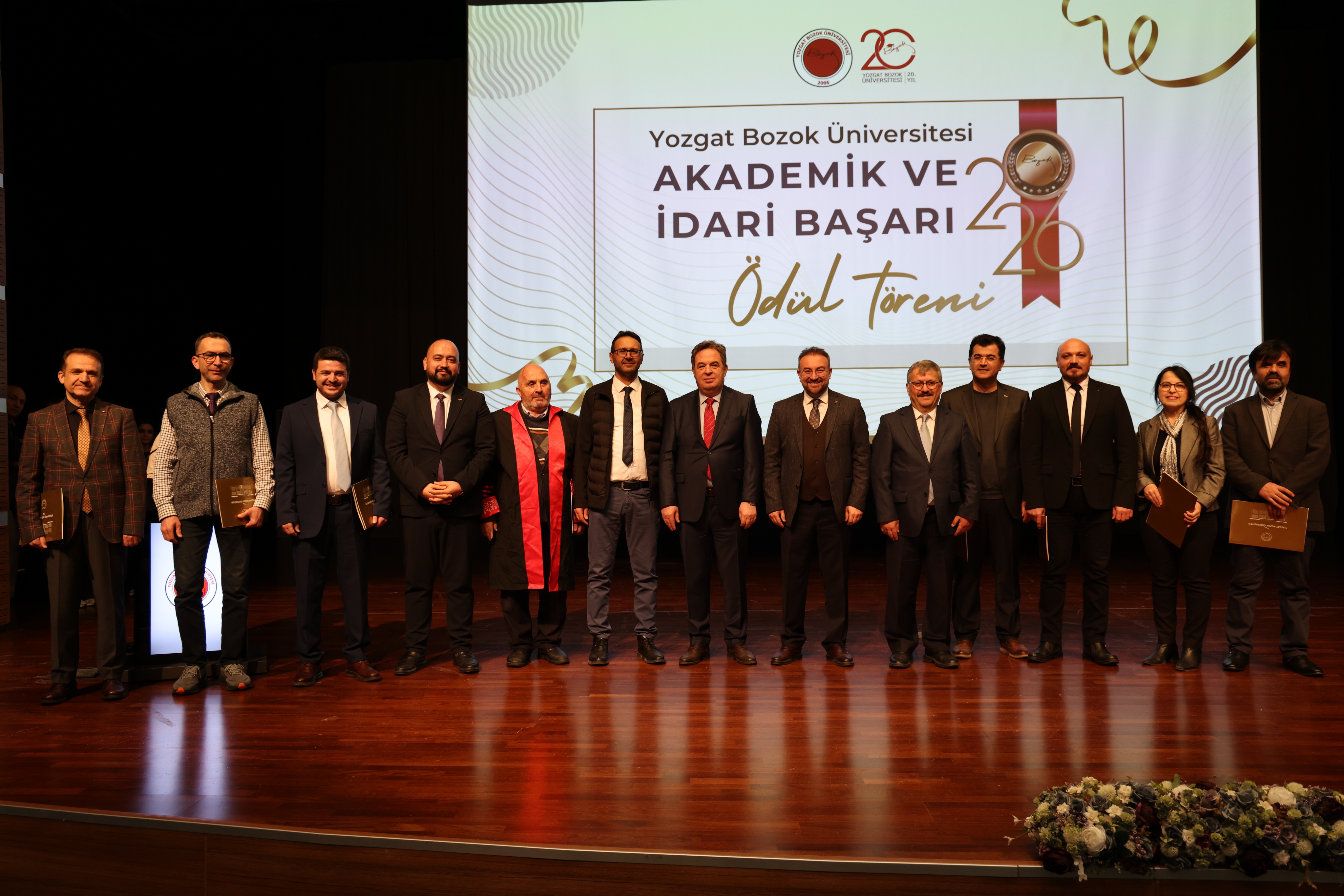 YOZGAT BOZOK ÜNİVERSİTESİNDE BAŞARI ÖDÜL TÖRENİ