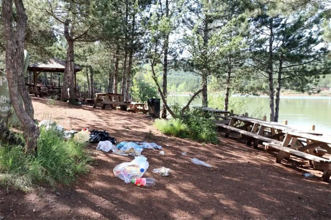 PARK, BAHÇE VE PİKNİK ALANLARINI TEMİZ KULLANALIM, TABİATI KİRLETMEYELİM