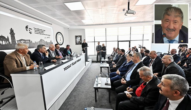 HİSARCIKLIOĞLU VE ÇİÇEK YOZGAT’TA TİCARET BORSASININ TOPLANTISINA DA KATILDI