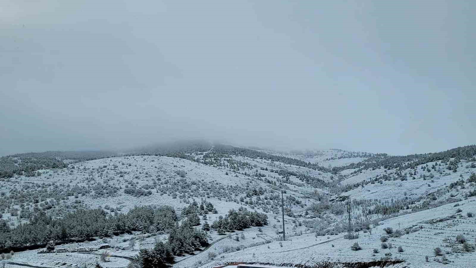 YOZGAT’TA BAHAR ORTASINDA KIŞ MANZARASI 