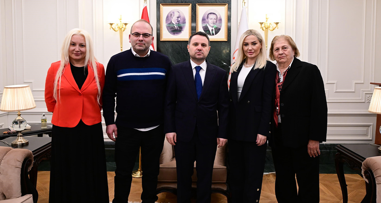 BAKAN GÜRLEK, ÇAĞLA TUĞALTAY’IN AİLESİYLE BİR ARAYA GELDİ 
