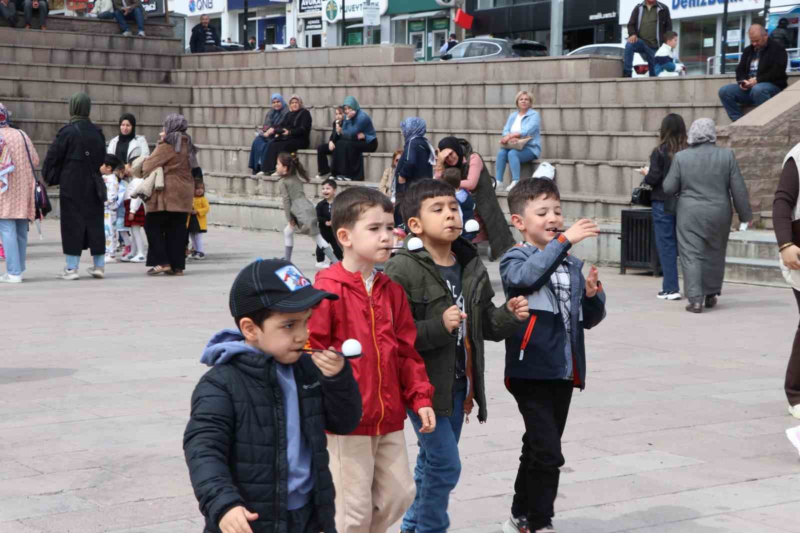 ‘EĞRİCE KUTLAMASI’ İLE BAHAR COŞKUSU YAŞANDI 