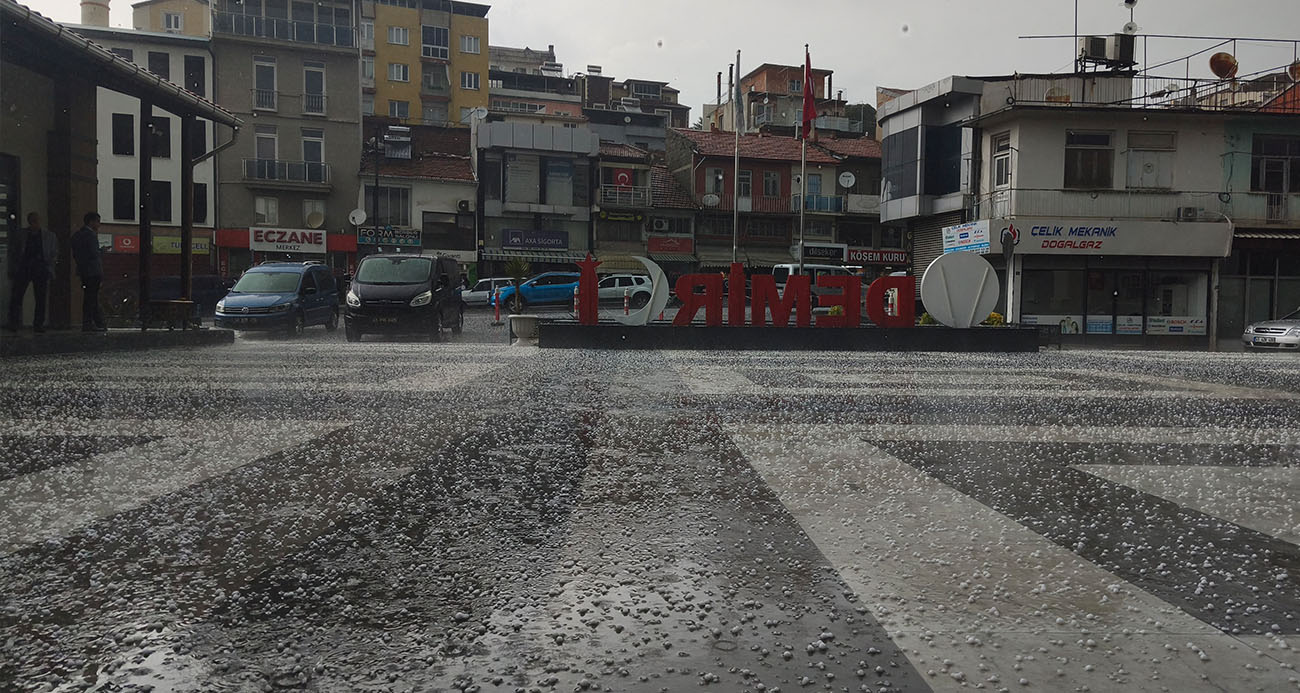 MANİSA’YI DOLU VURDU 