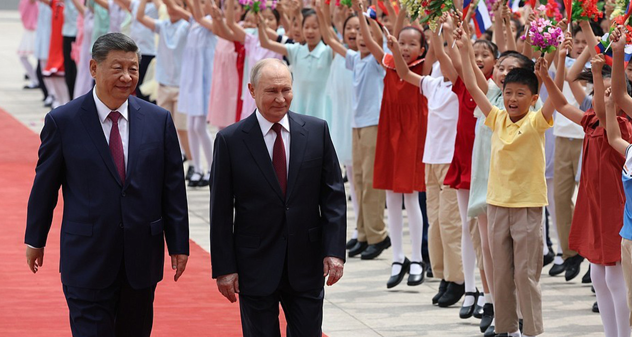 PUTİN, ÇİN DEVLET BAŞKANI Xİ İLE GÖRÜŞTÜ