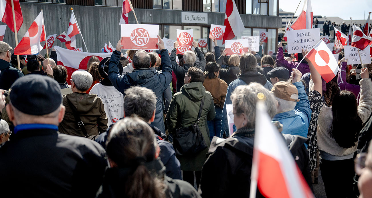 GRÖNLAND'DAKİ YENİ ABD KONSOLOSLUĞU ÖNÜNDE PROTESTO