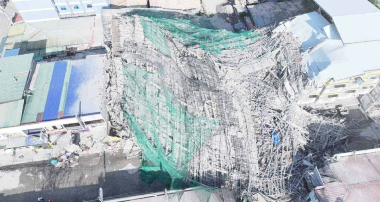 FİLİPİNLER'DE İNŞAAT HALİNDEKİ BİNA ÇÖKTÜ: 1 ÖLÜ, 22 KİŞİ ENKAZ ALTINDA 