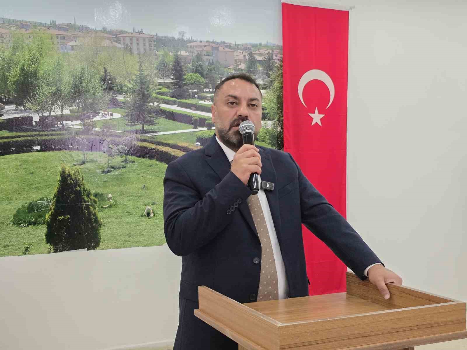 BAŞKAN EKİNCİ, VATANDAŞLARLA BAYRAMLAŞTI