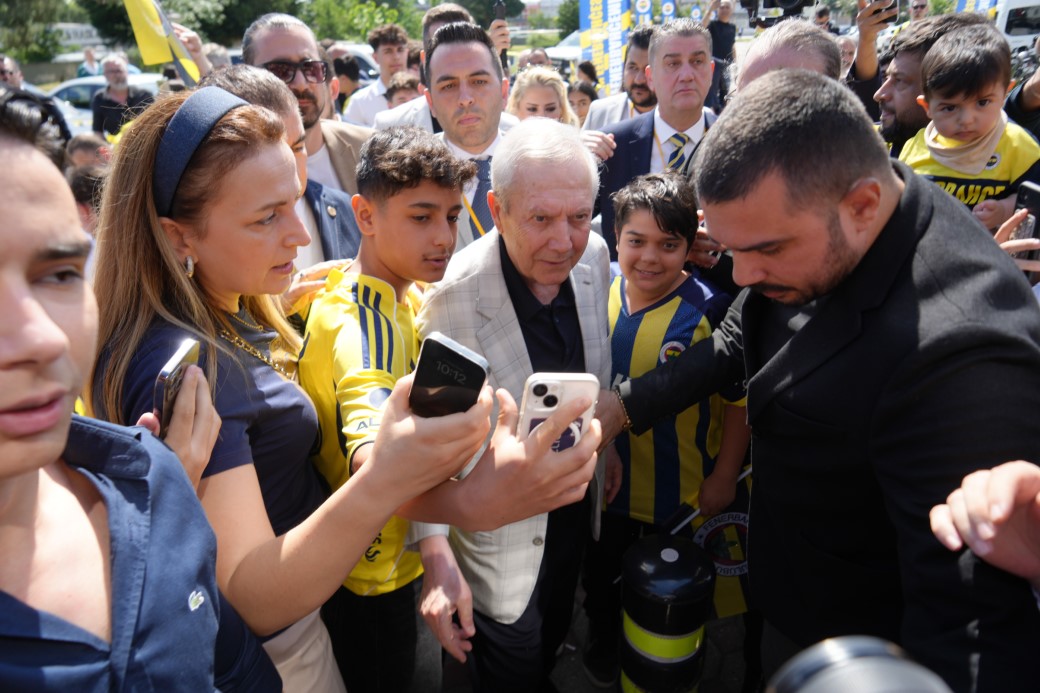 AZİZ YILDIRIM: "İKİ SANTRFORLA PRENSİPTE ANLAŞTIK"